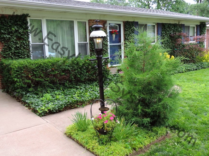 Hemkins Family, Yorktown Gas Lamp