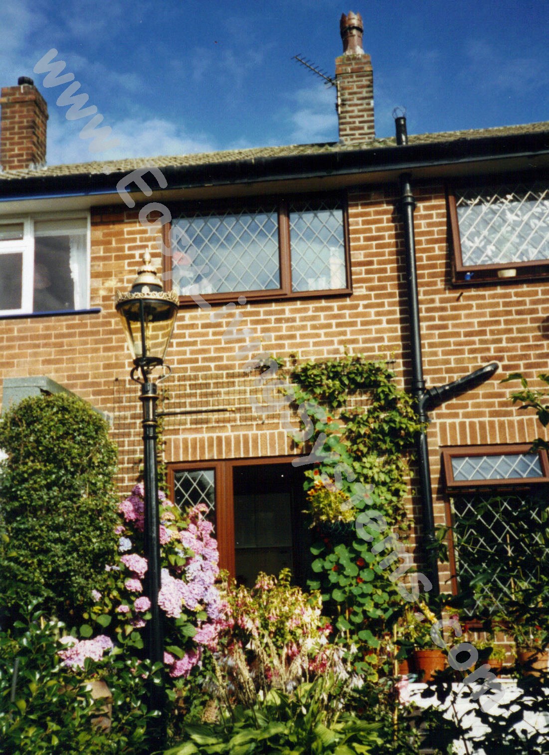 Back Garden Showing Sugg Lighting Ltd Grosvenor Model Gas Lamp Street Light